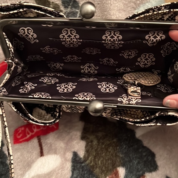 Jessica Simpson clutch - Picture 2 of 3